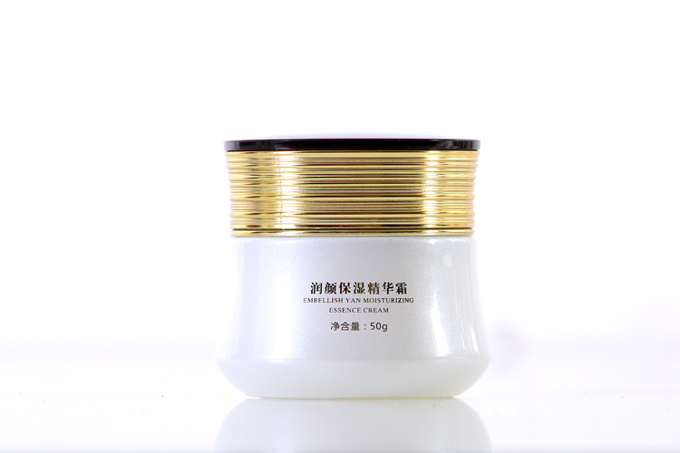至爱润颜保湿精华霜